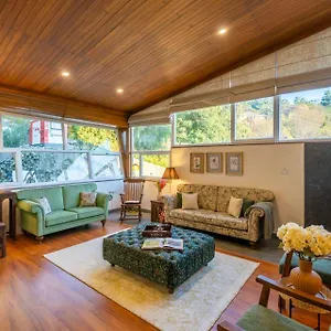 Villa Stayvista At Nook - Elysium Estate 2 Bedroom With Hill View, Lawn