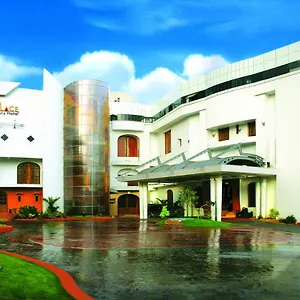 Hotel Nila Palace